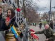 Манкурти серед нас: Столична блогерка на Алеї Небесної Сотні у Києві назвала улюбленою країною ... Росію (відео)
