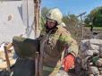 На Харківщині окупанти п'ять годин поспіль обстрілювали село, є жертви