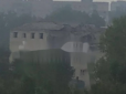 Добре попрацювали: Українські захисники знищили склади та військову частину окупантів у Херсоні, - депутат