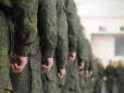 Від публічного зґвалтування рятують тільки офіцерські погони: Як кадирівці 