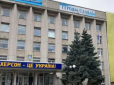 Тікають у набитих вщент автобусах: На Херсонщині окупаційна влада почала вивозити свої сім